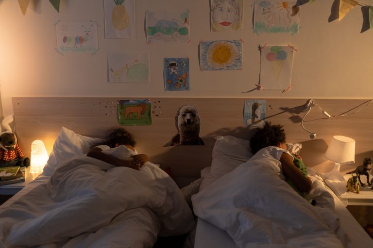 Peaceful sleep supported by clean bedroom air